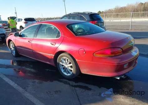 2002 Chrysler Concorde Limited из США, поврежденный, VIN 2C3AD56G62H109530